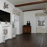 Gutshof Bartl 1 Apartment